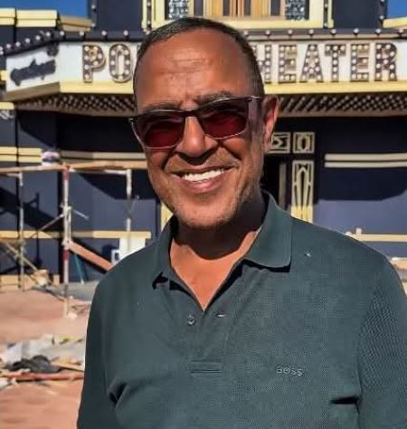 أشرف عبد الباقي يعلن عودة فرقة سوكسيه إلى مسرح بورتو مارينا