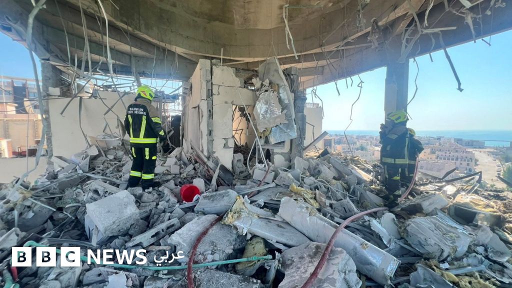 الولايات المتحدة وإيران تعتزمان وقف الضربات واستئناف المحادثات الفنية، ولبنان تحت النار رغم الاتفاق الإطاري مع إسرائيل - BBC News عربي