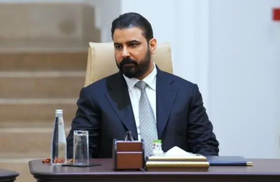 رئيس الوزراء العراقي يدعو شركات النفط الأجنبية العاملة بإقليم كردستان لاستئناف عمليات الإنتاج