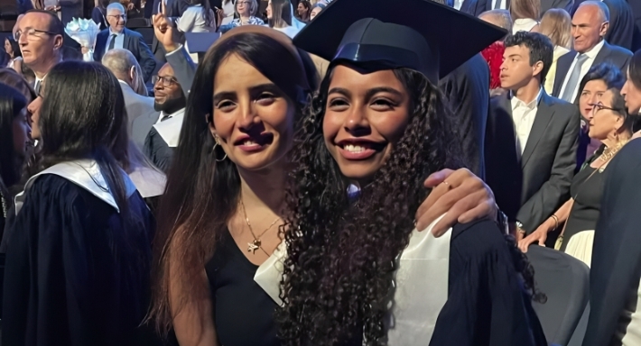 زينة تقوم بدور "أم العروسة" في حفل تخرج ابنة شيرين عبد الوهاب | خبر