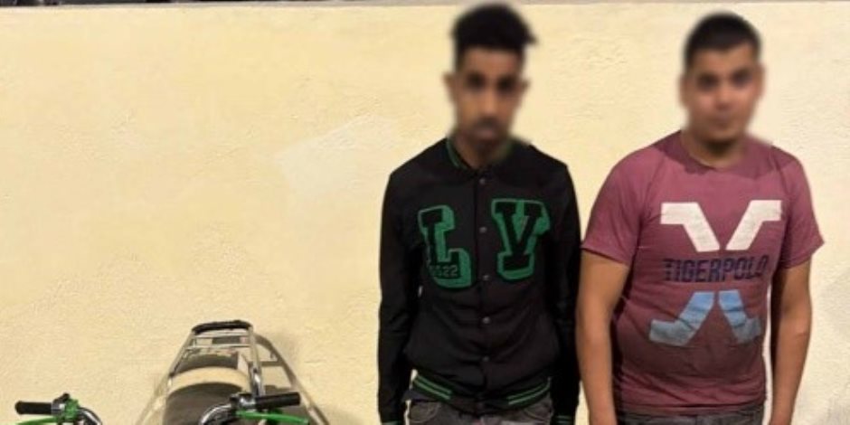 ضبط قائد دراجة نارية لآدائه حركات استعراضية بالإسكندرية معرضا حياة المواطنين للخطر - صوت الأمة