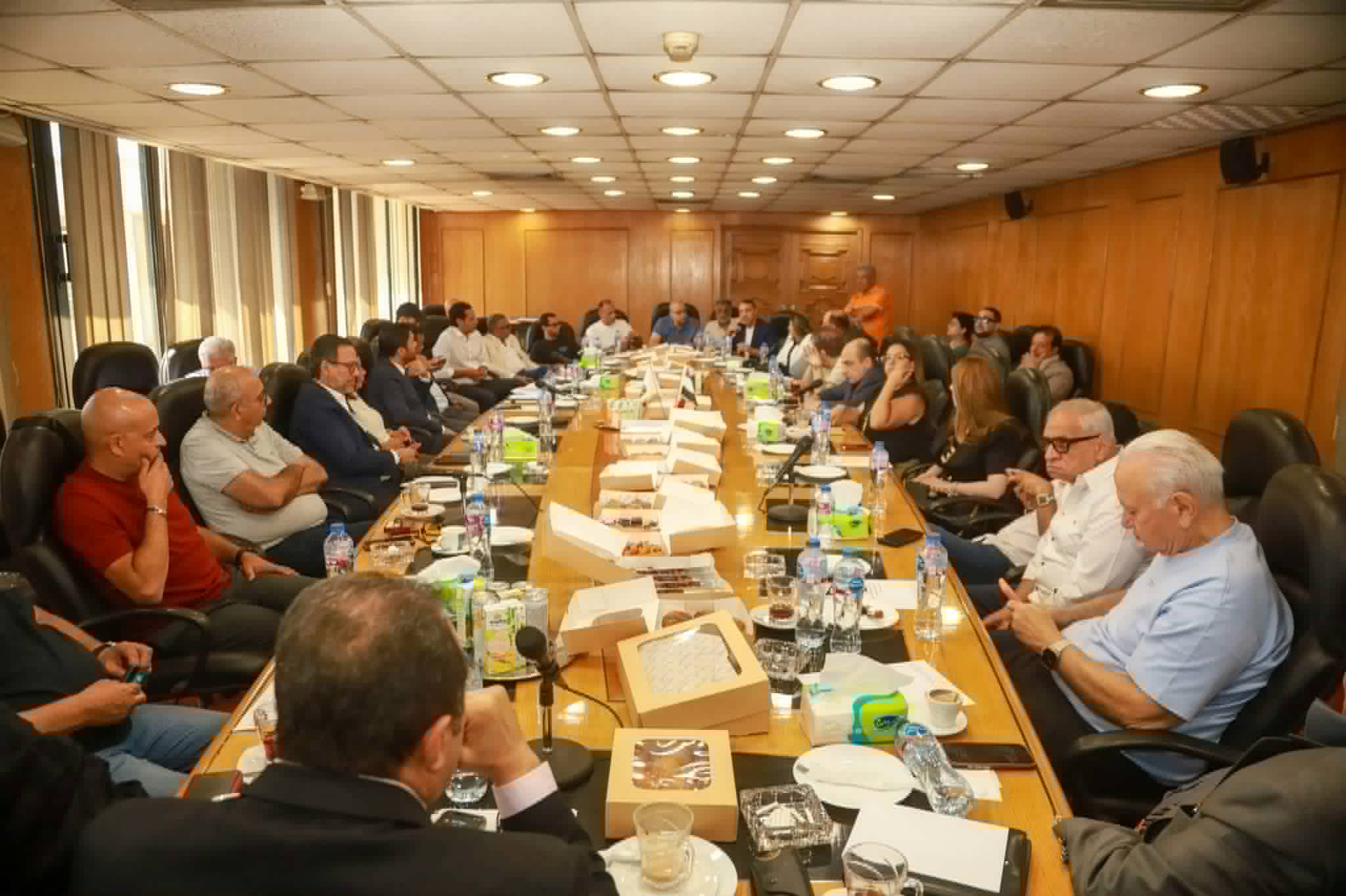 الشروق ترصد آراء جميع أطراف الأزمة.. بين دفاع الفنانين وتحفظ المنتجين.. من ينتصر فى معركة حق الأداء العلنى؟