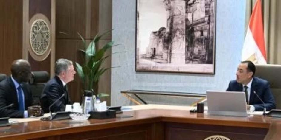 رئيس الوزراء يلتقى العضو المنتدب وكبير مسئولى المعرفة بمجموعة البنك الدولى - صوت الأمة