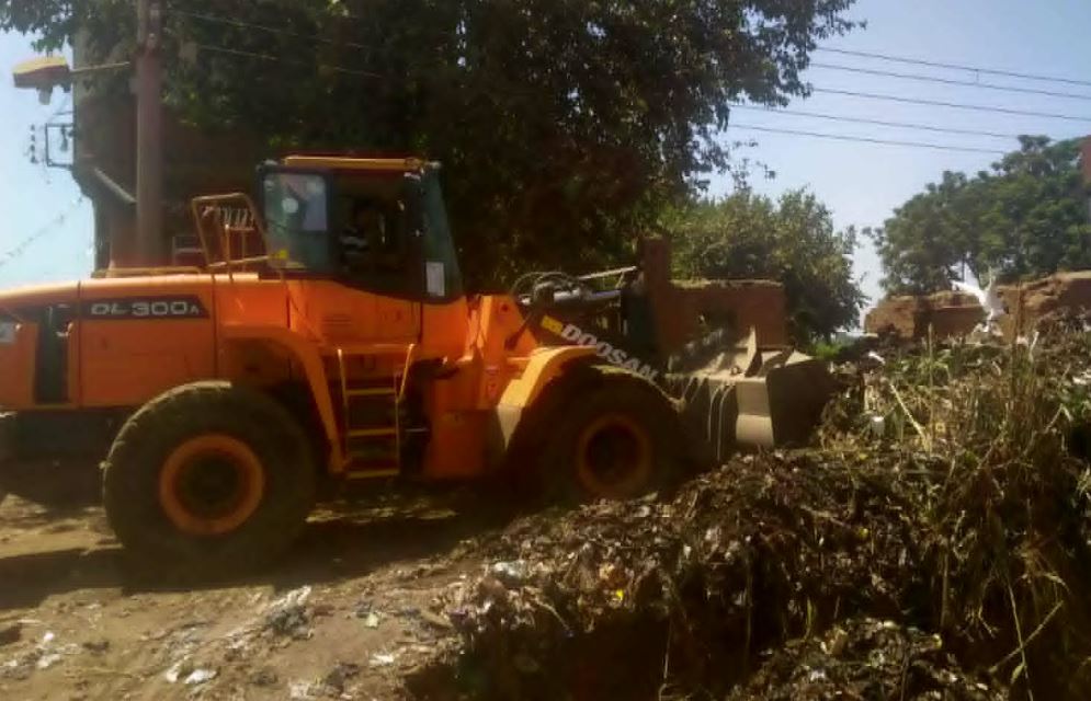 رفع 50 طن مخلفات ضمن فعاليات مبادرة يوم في قريتنا بالمنوفية