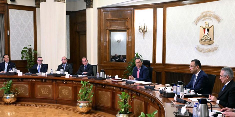 مدبولي يتابع تنفيذ تكليفات الرئيس بشأن التوسع في التحول الرقمى لحماية المال العام ورفع كفاءة مؤسسات الدولة - صوت الأمة