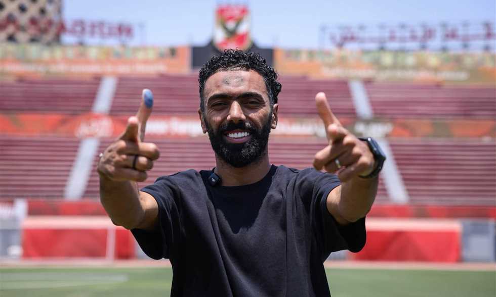 "حياتي هنا وروحي هنا".. رسالة من حسين الشحات لجماهير الأهلي