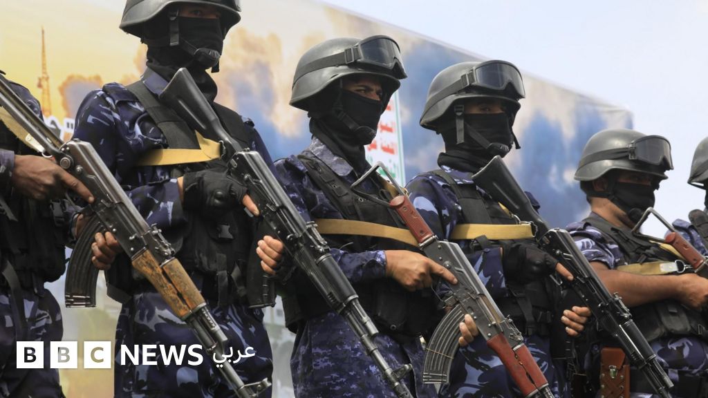 الحوثيون في اليمن يعلنون فرض "حصار بحري" على السعودية - BBC News عربي