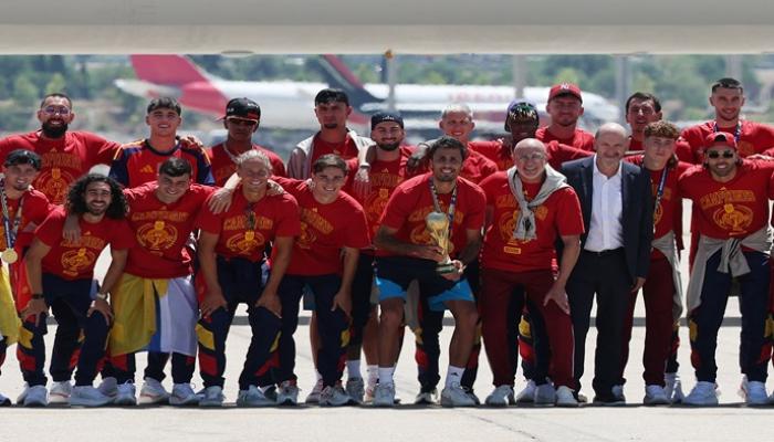 هدية خاصة من الذهب لمنتخب إسبانيا